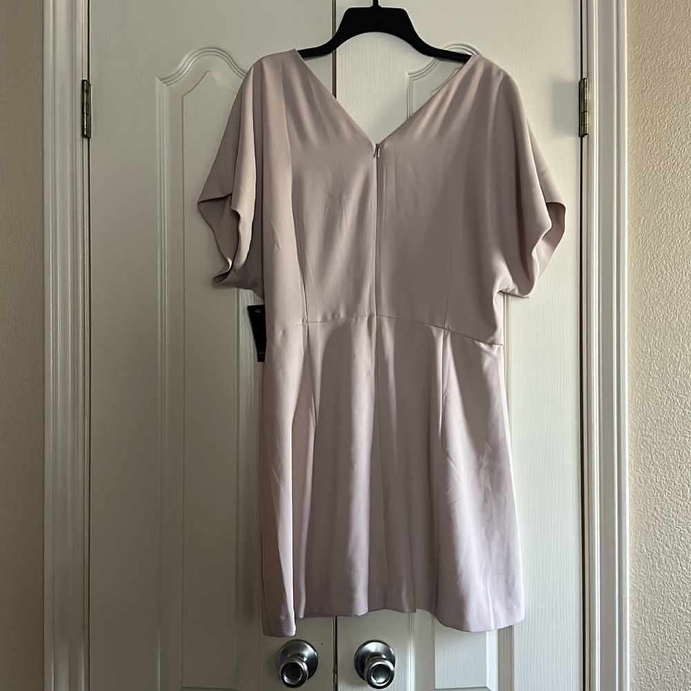 Pale pink dress - Picture 2 of 4